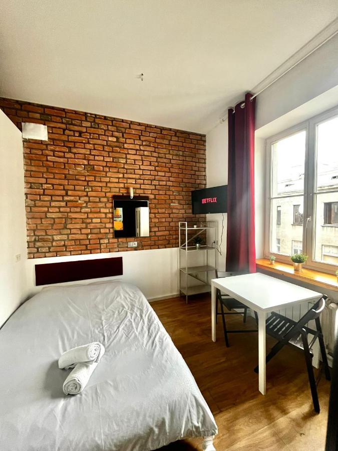 Bezagenta Rooms Centrum Варшава Екстер'єр фото