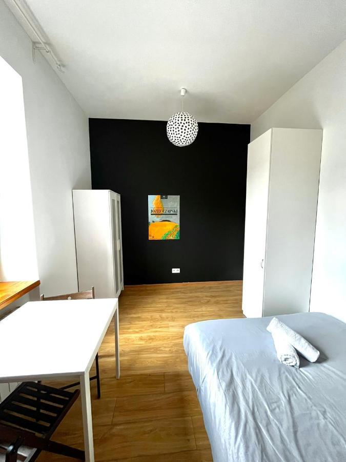 Bezagenta Rooms Centrum Варшава Екстер'єр фото