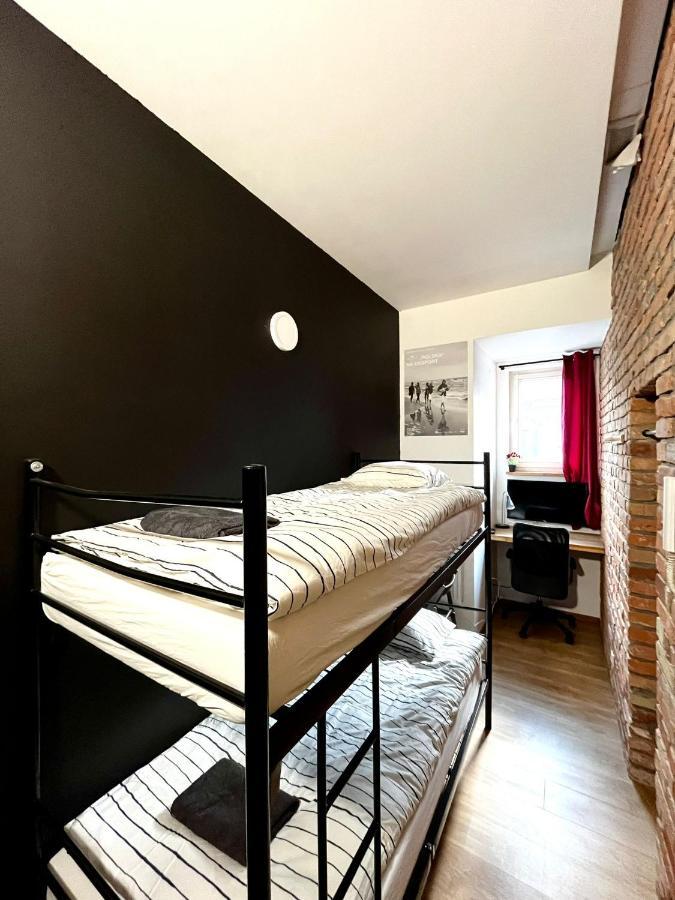 Bezagenta Rooms Centrum Варшава Екстер'єр фото