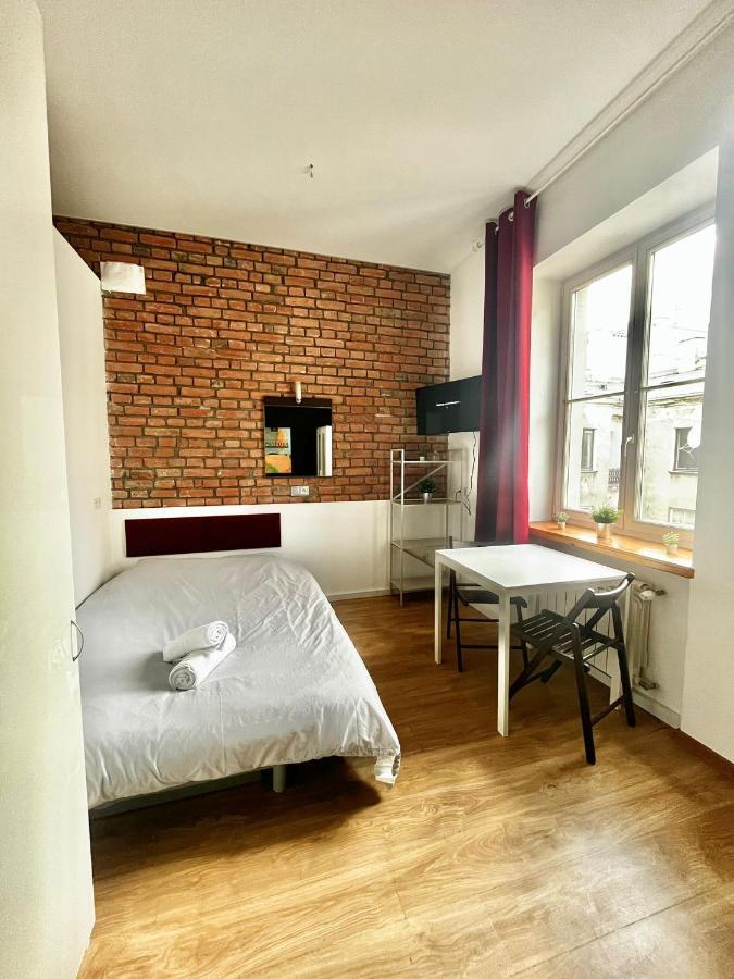 Bezagenta Rooms Centrum Варшава Екстер'єр фото